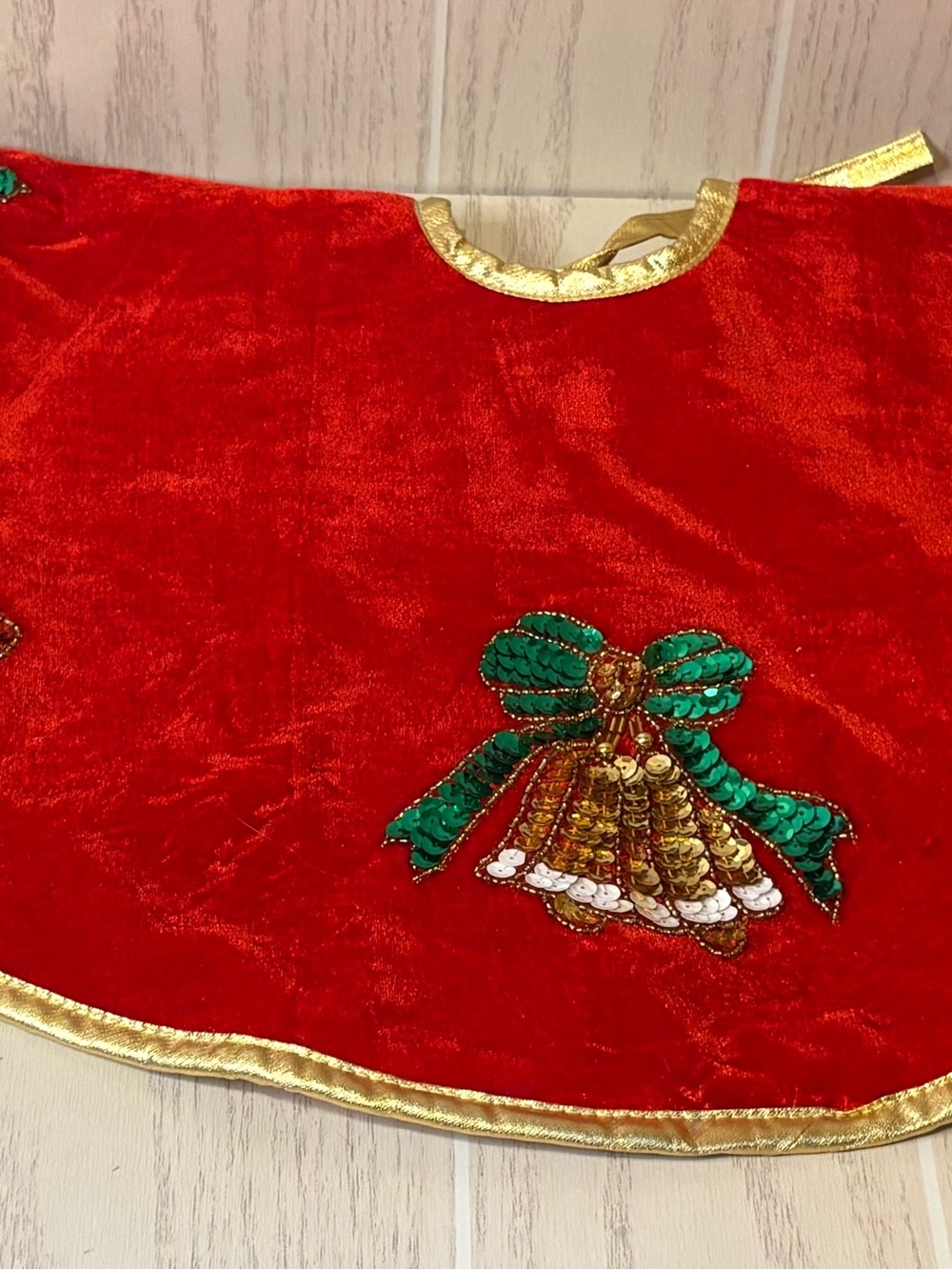 Vintage Red Velvet Tree Skirt Gold Trim Sequin Bells 80’s 24 inch